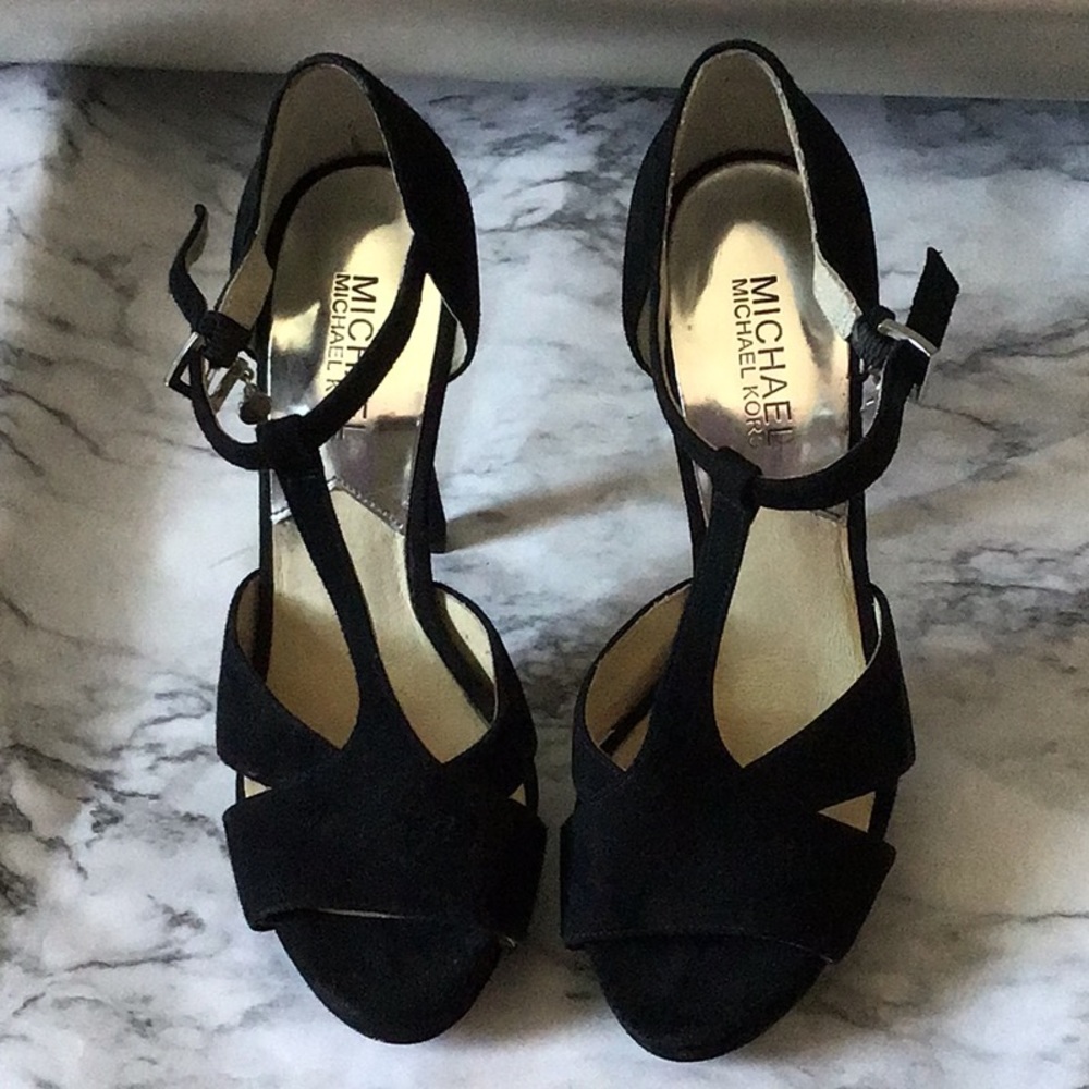 Michael Kors T-Strap heel black size 7